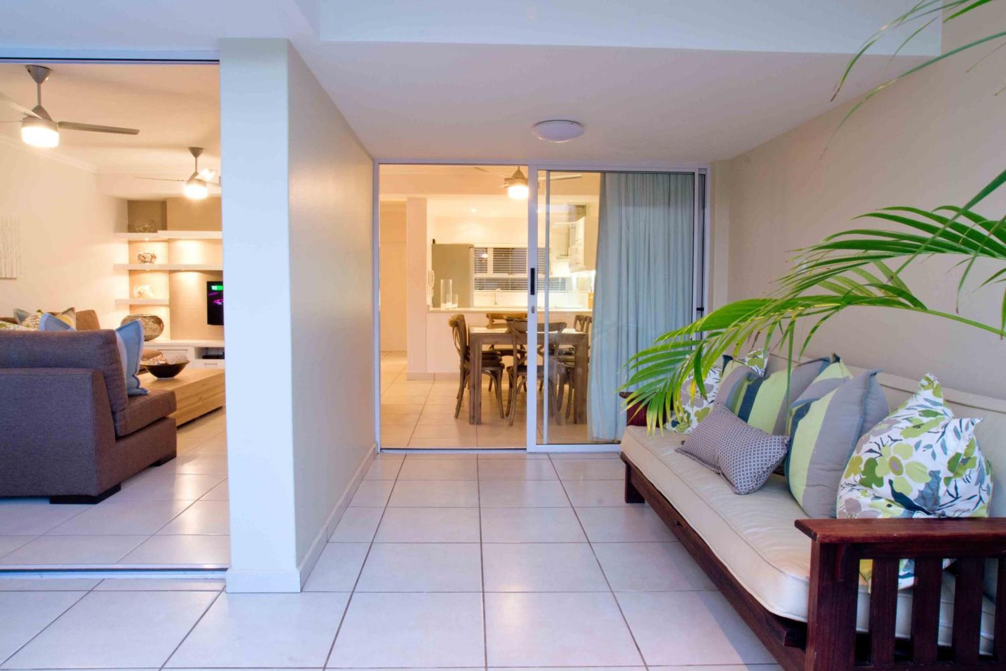 D3 Sea Lodge - By Stay In Umhlanga Дърбан Екстериор снимка