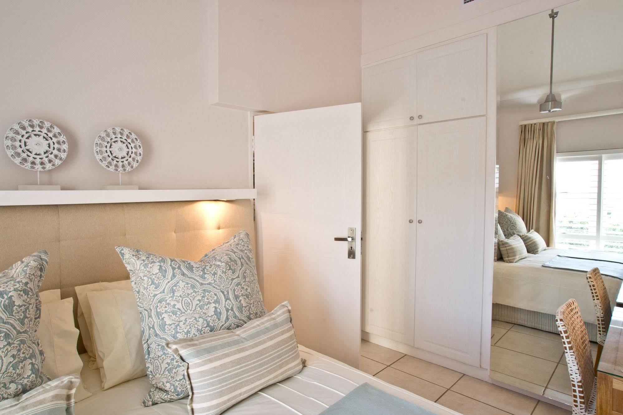 D3 Sea Lodge - By Stay In Umhlanga Дърбан Екстериор снимка