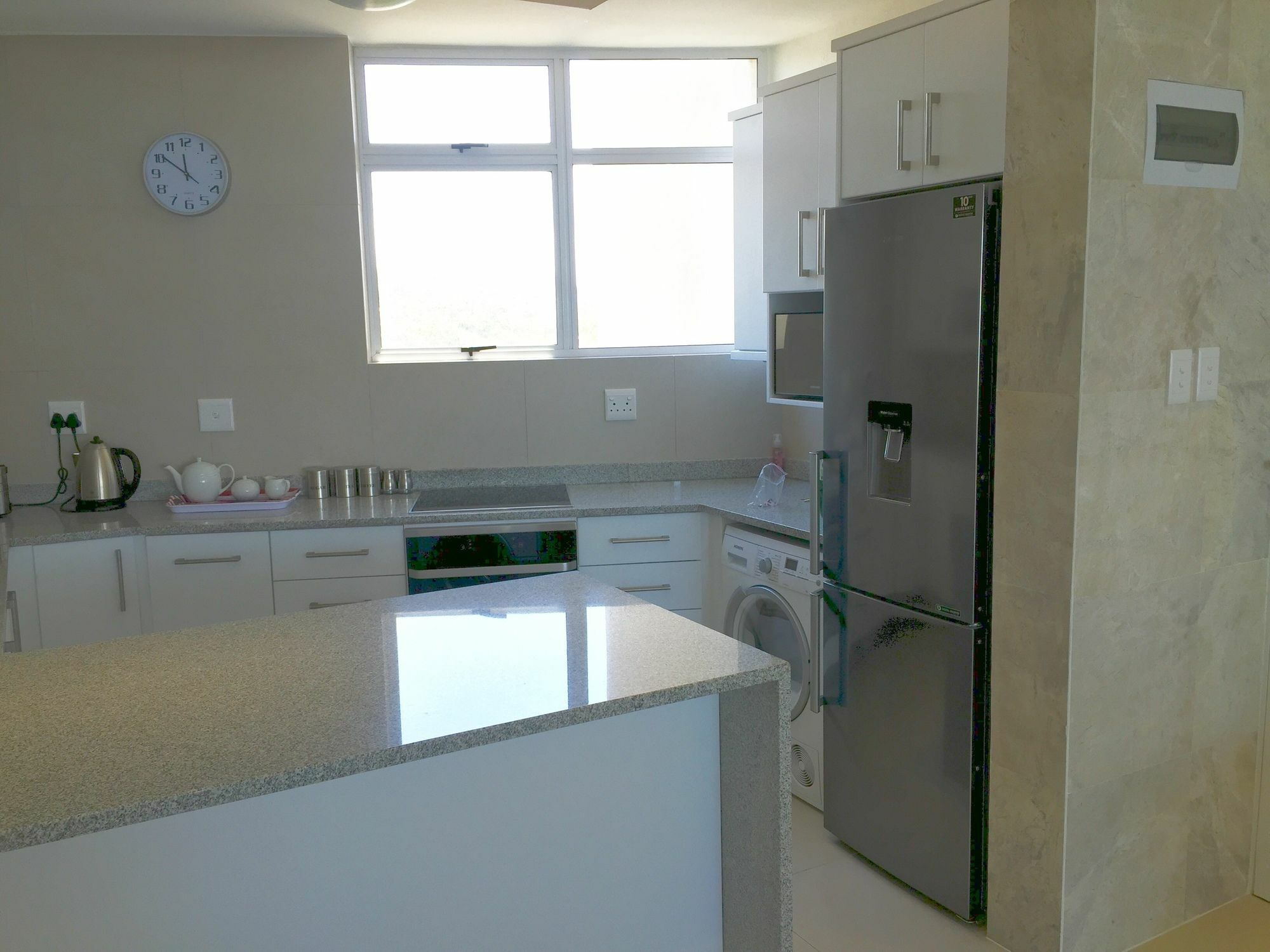 D3 Sea Lodge - By Stay In Umhlanga Дърбан Екстериор снимка